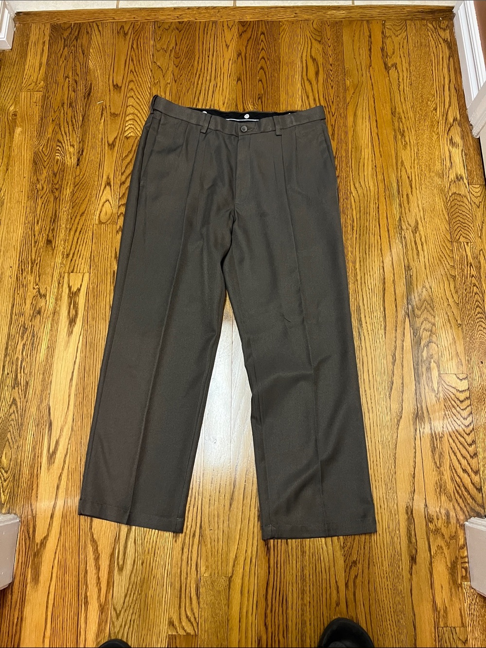 Haggar Men's Straight-Leg Dress Pants in Dark Brown